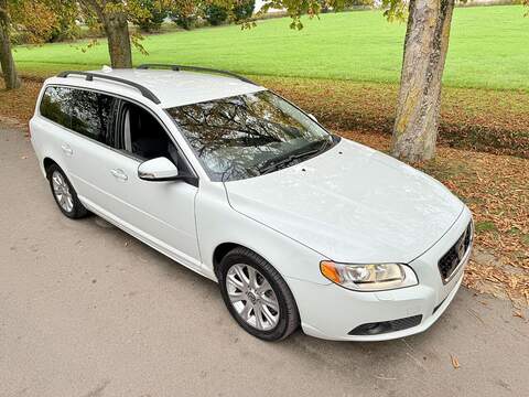Volvo V70 2.5T SE Estate 5dr Petrol Geartronic Euro 4 (200 ps) - U2140