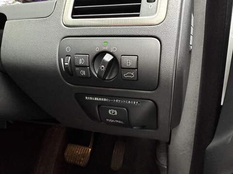 Volvo V70 2.5T SE Estate 5dr Petrol Geartronic Euro 4 (200 ps) - U2140