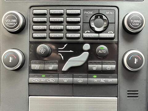 Volvo V70 2.5T SE Estate 5dr Petrol Geartronic Euro 4 (200 ps) - U2140