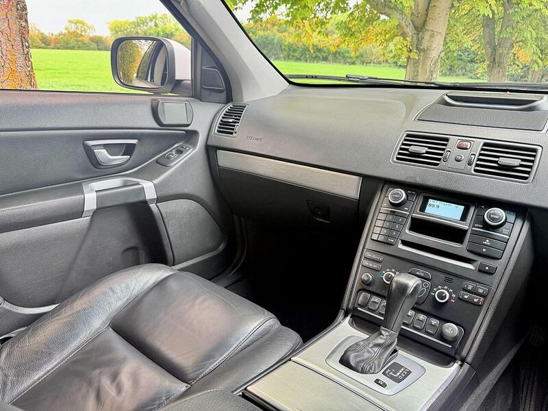 Volvo XC90 3.2 SE (Premium Pack) SUV 5dr Petrol Geartronic AWD (289 g/km, 235 bhp) - U2142