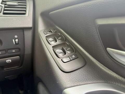 Volvo XC90 3.2 SE (Premium Pack) SUV 5dr Petrol Geartronic AWD (289 g/km, 235 bhp) - U2142