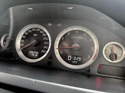 Volvo XC90 3.2 SE (Premium Pack) SUV 5dr Petrol Geartronic AWD (289 g/km, 235 bhp) - U2142