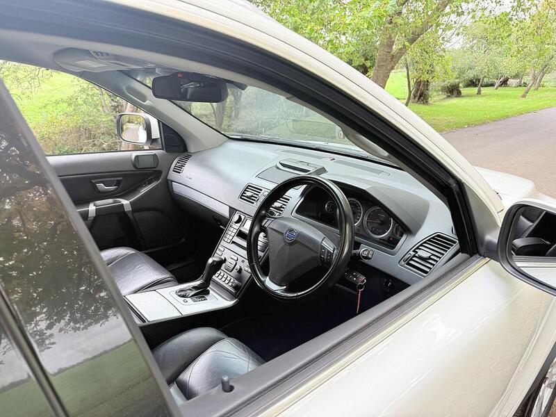 Volvo XC90 3.2 SE (Premium Pack) SUV 5dr Petrol Geartronic AWD (289 g/km, 235 bhp) - U2142