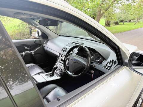Volvo XC90 3.2 SE (Premium Pack) SUV 5dr Petrol Geartronic AWD (289 g/km, 235 bhp) - U2142