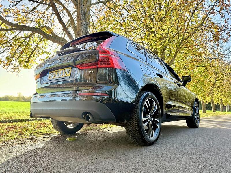Volvo XC60 2.0 T4 Edition SUV 5dr Petrol Auto Euro 6 (s/s) (190 ps) - U2143