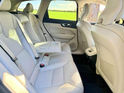 Volvo XC60 2.0 T4 Edition SUV 5dr Petrol Auto Euro 6 (s/s) (190 ps) - U2143