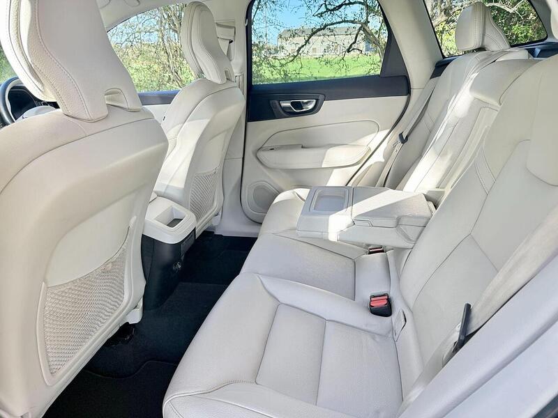 Volvo XC60 2.0 T4 Edition SUV 5dr Petrol Auto Euro 6 (s/s) (190 ps) - U2143