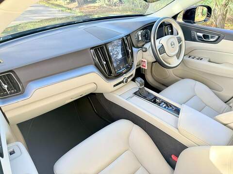 Volvo XC60 2.0 T4 Edition SUV 5dr Petrol Auto Euro 6 (s/s) (190 ps) - U2143