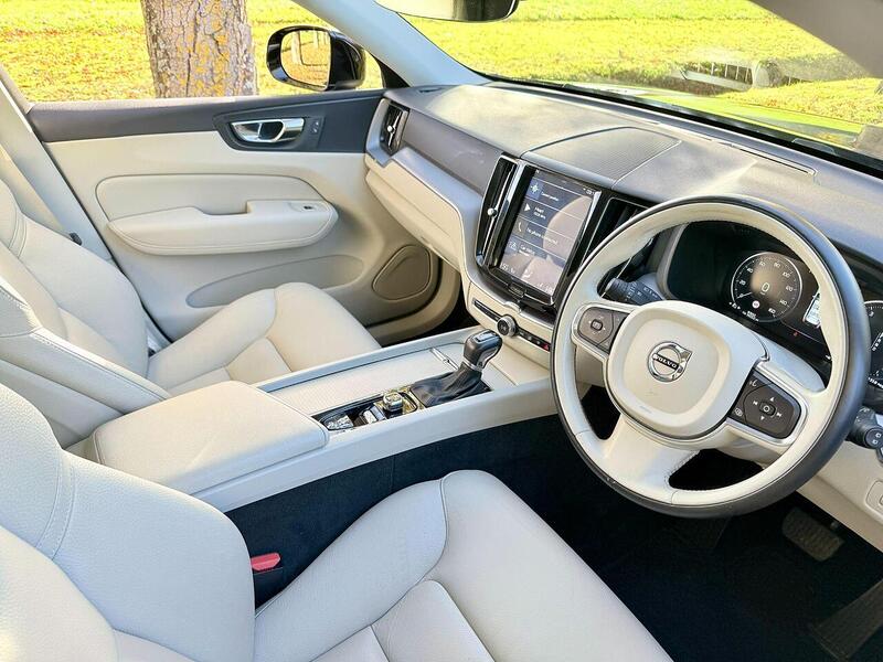 Volvo XC60 2.0 T4 Edition SUV 5dr Petrol Auto Euro 6 (s/s) (190 ps) - U2143