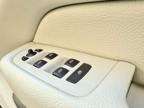 Volvo XC60 2.0 T4 Edition SUV 5dr Petrol Auto Euro 6 (s/s) (190 ps) - U2143