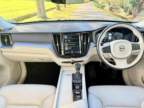 Volvo XC60 2.0 T4 Edition SUV 5dr Petrol Auto Euro 6 (s/s) (190 ps) - U2143