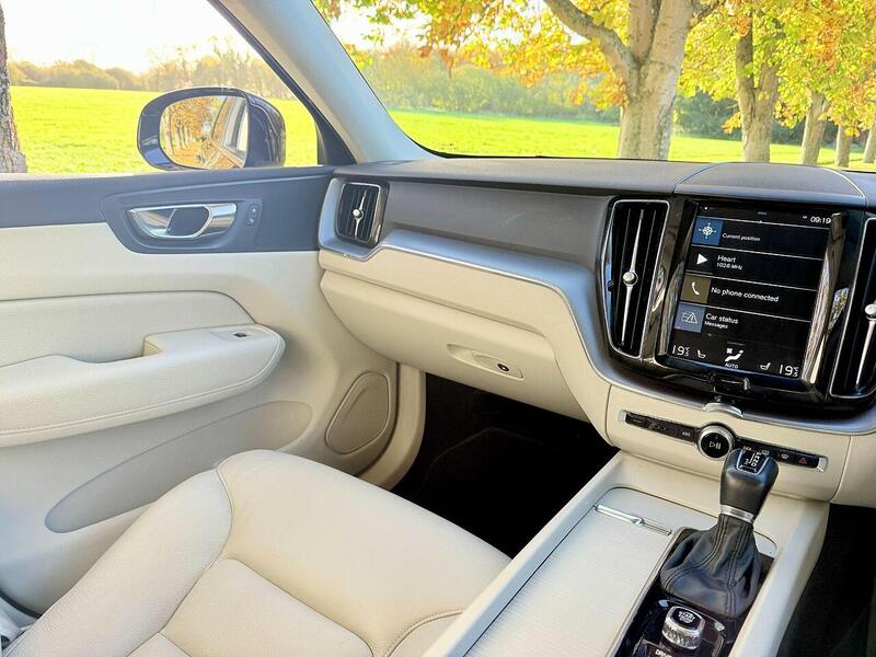 Volvo XC60 2.0 T4 Edition SUV 5dr Petrol Auto Euro 6 (s/s) (190 ps) - U2143