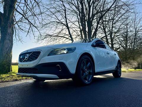 Volvo V40 Cross Country 2.0 T5 Lux Nav Hatchback 5dr Petrol Auto AWD Euro 6 (s/s) (245 ps) - U2146