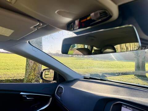 Volvo V40 Cross Country 2.0 T5 Lux Nav Hatchback 5dr Petrol Auto AWD Euro 6 (s/s) (245 ps) - U2146