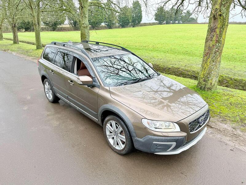 Volvo Xc70 T5 SE Lux Awd 2.5 5dr Estate Automatic Petrol - U2148
