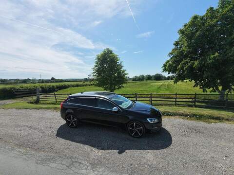 Volvo V60 3.0 T6 R-Design Lux Nav Estate 5dr Petrol Geartronic AWD Euro 5 (304 ps) 3.0 5dr Estate Unlisted - U2150