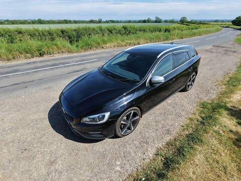 Volvo V60 3.0 T6 R-Design Lux Nav Estate 5dr Petrol Geartronic AWD Euro 5 (304 ps) 3.0 5dr Estate Unlisted - U2150