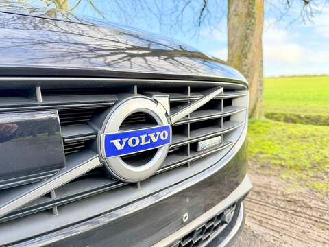 Volvo V60 3.0 T6 R-Design Lux Nav Estate 5dr Petrol Geartronic AWD Euro 5 (304 ps) - U2150