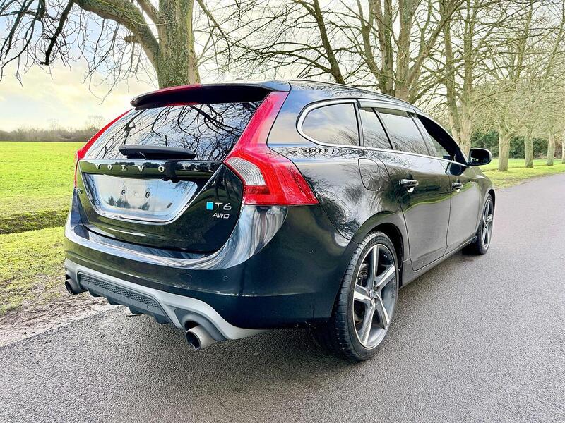 Volvo V60 3.0 T6 R-Design Lux Nav Estate 5dr Petrol Geartronic AWD Euro 5 (304 ps) - U2150