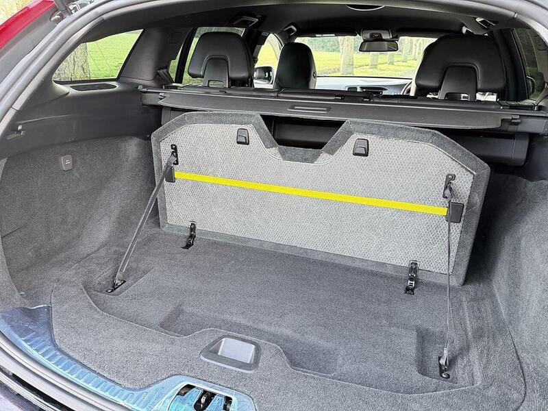Volvo V60 3.0 T6 R-Design Lux Nav Estate 5dr Petrol Geartronic AWD Euro 5 (304 ps) - U2150