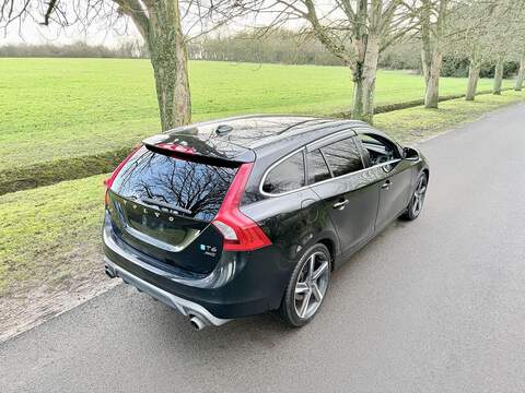 Volvo V60 3.0 T6 R-Design Lux Nav Estate 5dr Petrol Geartronic AWD Euro 5 (304 ps) - U2150