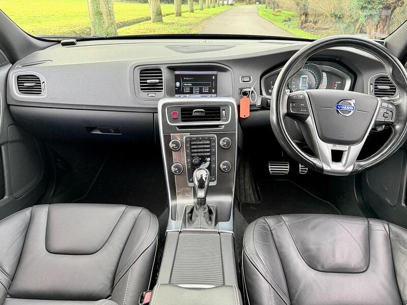 Volvo V60 3.0 T6 R-Design Lux Nav Estate 5dr Petrol Geartronic AWD Euro 5 (304 ps) - U2150
