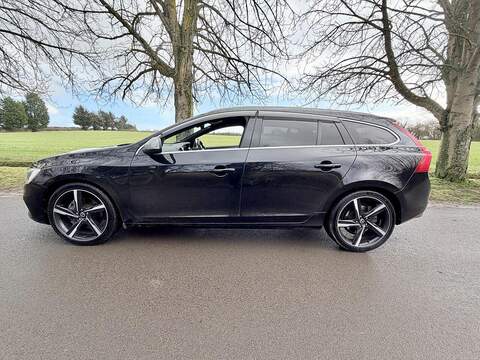 Volvo V60 3.0 T6 R-Design Lux Nav Estate 5dr Petrol Geartronic AWD Euro 5 (304 ps) - U2150