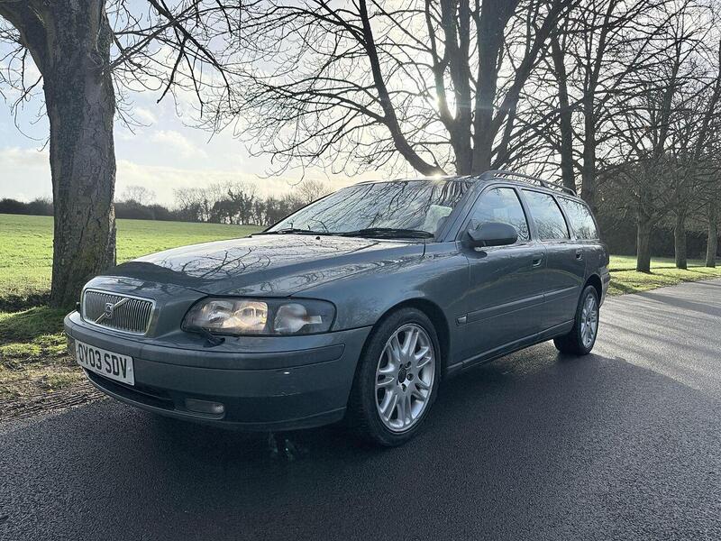 Volvo V70 2.4 SE Estate 5dr Petrol Automatic (219 g/km, 140 bhp) - U2152