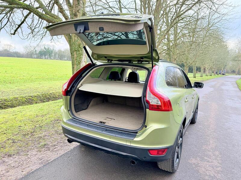 Volvo XC60 3.0 T6 SE SUV 5dr Petrol Geartronic AWD Euro 5 (304 ps) - U2158