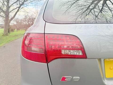 Audi S6 Avant 5.2 Estate 5dr Petrol Automatic quattro (319 g/km, 429 bhp) - U2167