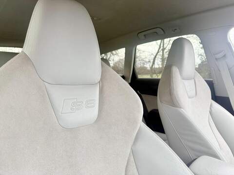 Audi S6 Avant 5.2 Estate 5dr Petrol Automatic quattro (319 g/km, 429 bhp) - U2167