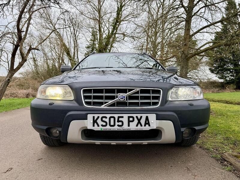 Volvo XC70 Volvo XC70 D SE Lux Estate 2.4 Automatic Diesel - U2168