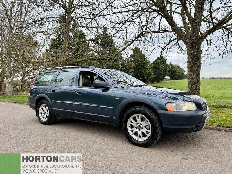 2005 XC70 VOLVO XC70 D SE LUX ESTATE 2.4 AUTOMATIC DIESEL 17 SERVICE STAMPS... photo