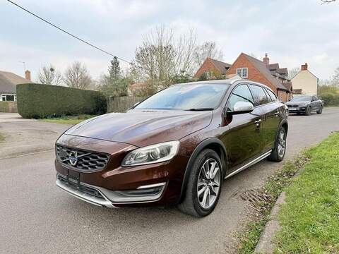 Volvo V60 T5 Cross Country Awd 2.5 5dr Estate Automatic Petrol 2.5 5dr Estate Automatic Petrol - U2175
