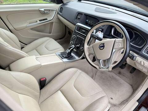 Volvo V60 T5 Cross Country Awd 2.5 5dr Estate Automatic Petrol 2.5 5dr Estate Automatic Petrol - U2175