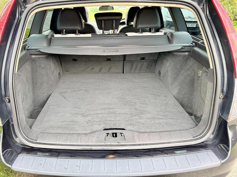 Volvo V50 Se Lux 2.0 5dr Estate Automatic Petrol - U2179
