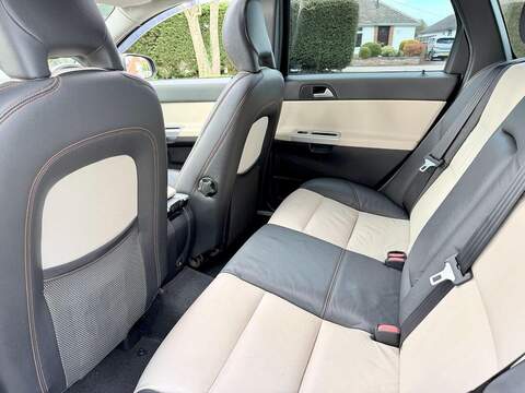 Volvo V50 Se Lux 2.0 5dr Estate Automatic Petrol - U2179