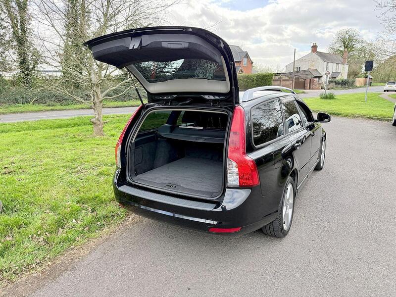 Volvo V50 Se Lux 2.0 5dr Estate Automatic Petrol - U2179
