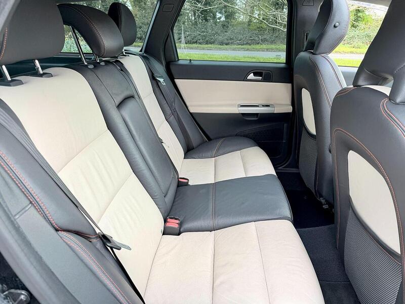 Volvo V50 Se Lux 2.0 5dr Estate Automatic Petrol - U2179