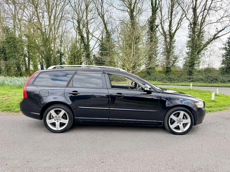 Volvo V50 Se Lux 2.0 5dr Estate Automatic Petrol - U2179