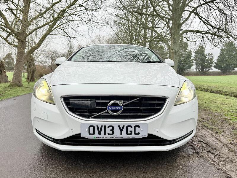 Volvo V40 1.6 T4 SE Hatchback 5dr Petrol Powershift Euro 5 (s/s) (180 ps) - U2180