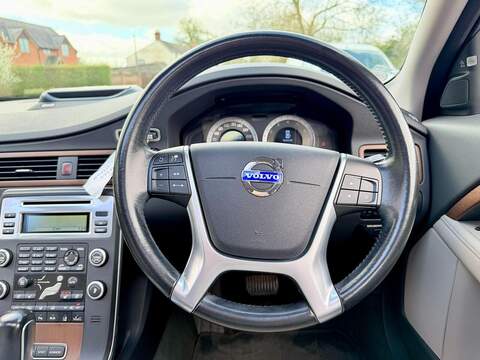 Volvo S80 3.0 T6 SE Lux Saloon 4dr Petrol Geartronic AWD Euro 5 (304 ps) - U2181