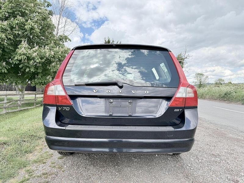 Volvo V70 2.5T SE Estate 5dr Petrol Geartronic Euro 5 (231 ps) - U2182