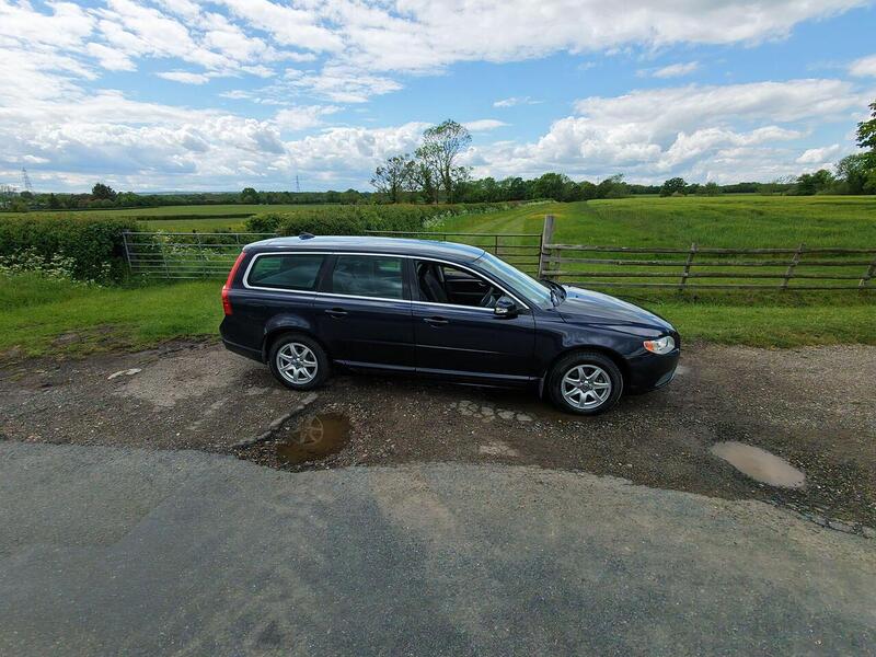 Volvo V70 2.5T SE Estate 5dr Petrol Geartronic Euro 5 (231 ps) - U2182