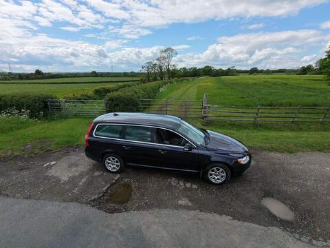 Volvo V70 2.5T SE Estate 5dr Petrol Geartronic Euro 5 (231 ps) - U2182
