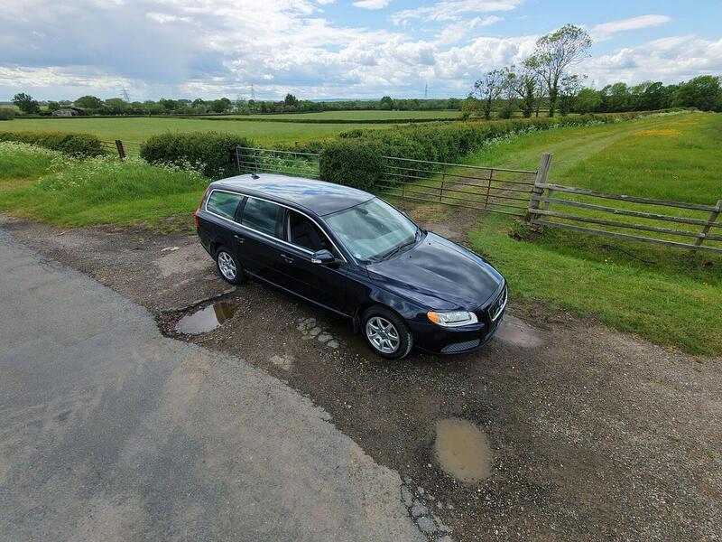 Volvo V70 2.5T SE Estate 5dr Petrol Geartronic Euro 5 (231 ps) - U2182