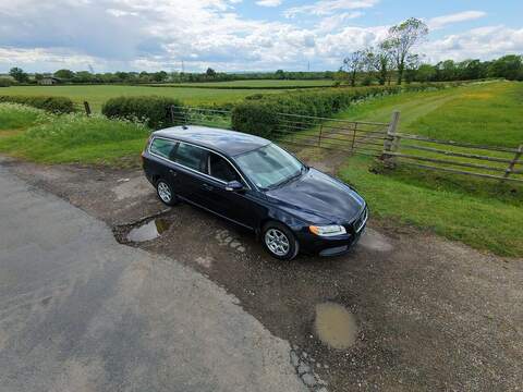 Volvo V70 2.5T SE Estate 5dr Petrol Geartronic Euro 5 (231 ps) - U2182