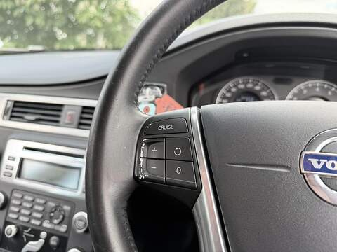 Volvo V70 2.5T SE Estate 5dr Petrol Geartronic Euro 5 (231 ps) - U2182