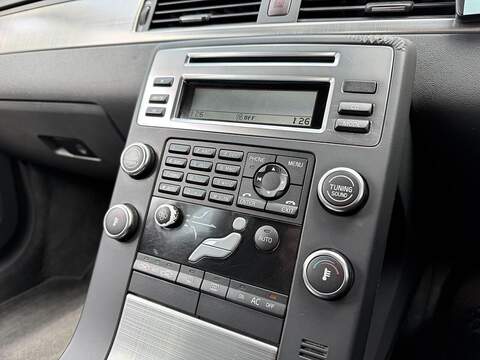 Volvo V70 2.5T SE Estate 5dr Petrol Geartronic Euro 5 (231 ps) - U2182