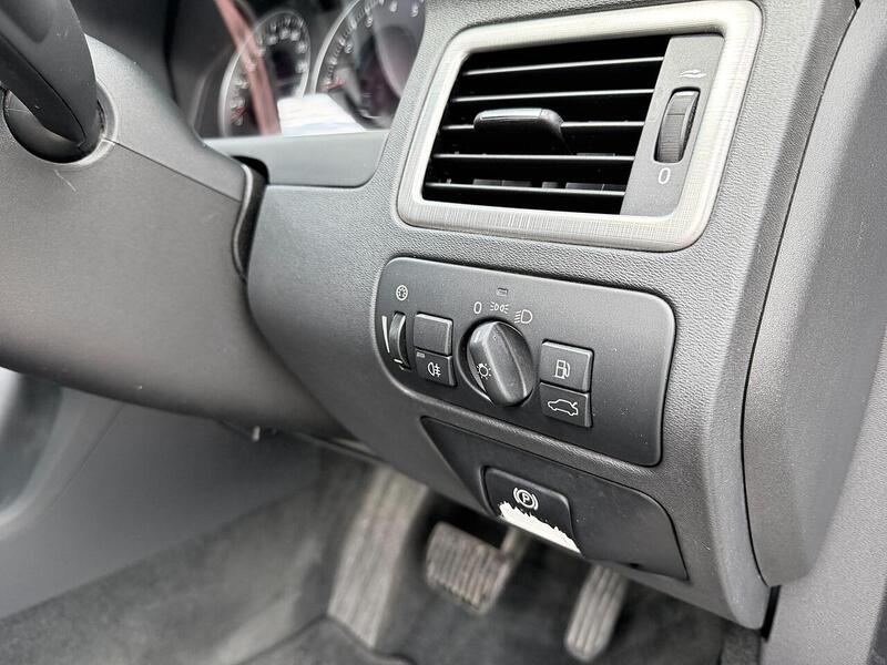 Volvo V70 2.5T SE Estate 5dr Petrol Geartronic Euro 5 (231 ps) - U2182